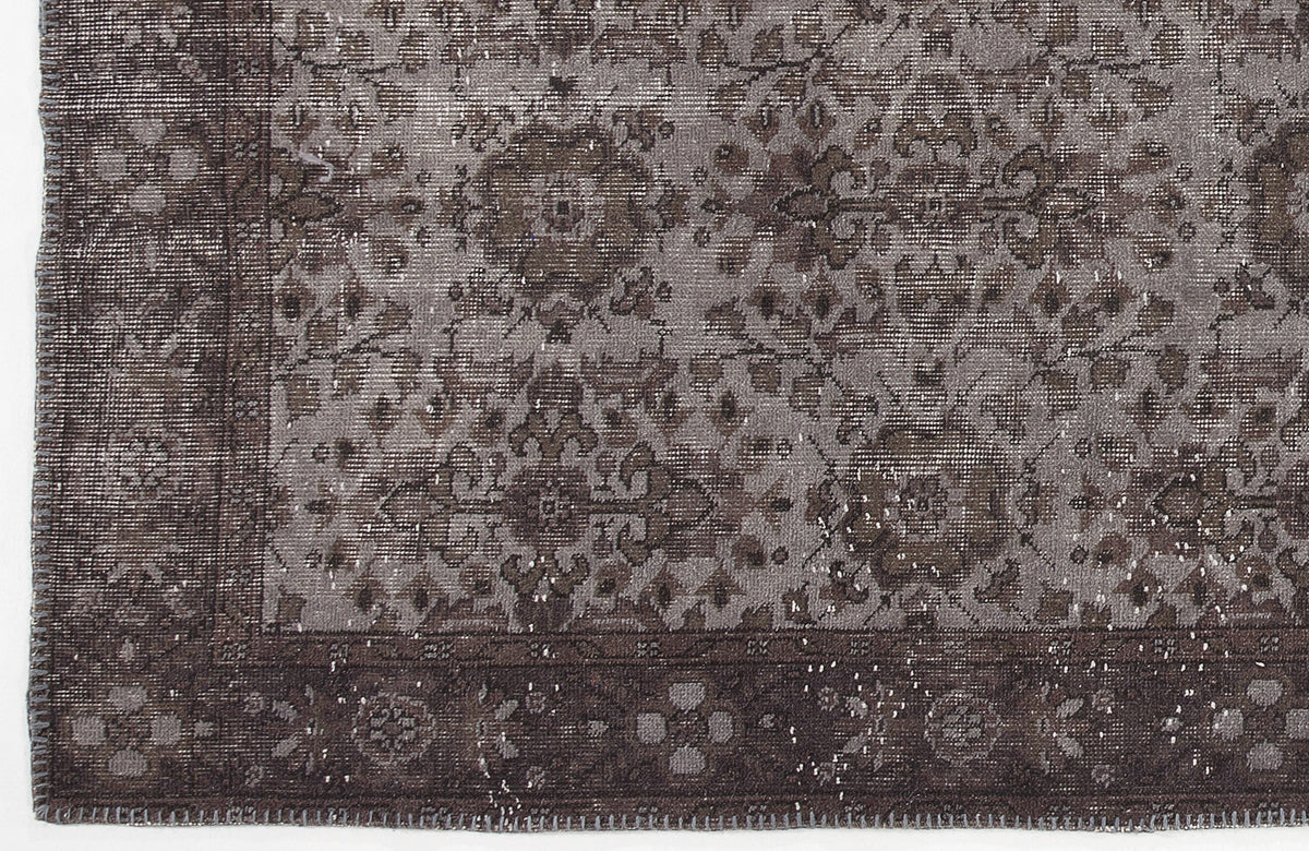 Gray Over Dyed Vintage Rug 5&#39;6&#39;&#39; x 9&#39;10&#39;&#39; ft 167 x 300 cm