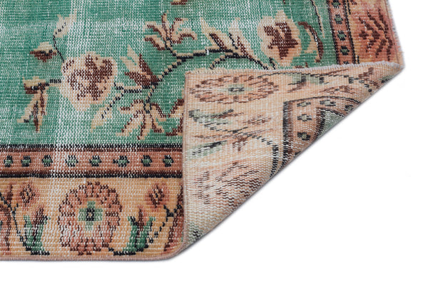 83.5×40 \"Green sea” ViNTAGE TURKiSH RUG Vintage Turkish Rug in Light Green with Beige Floral Medallion
