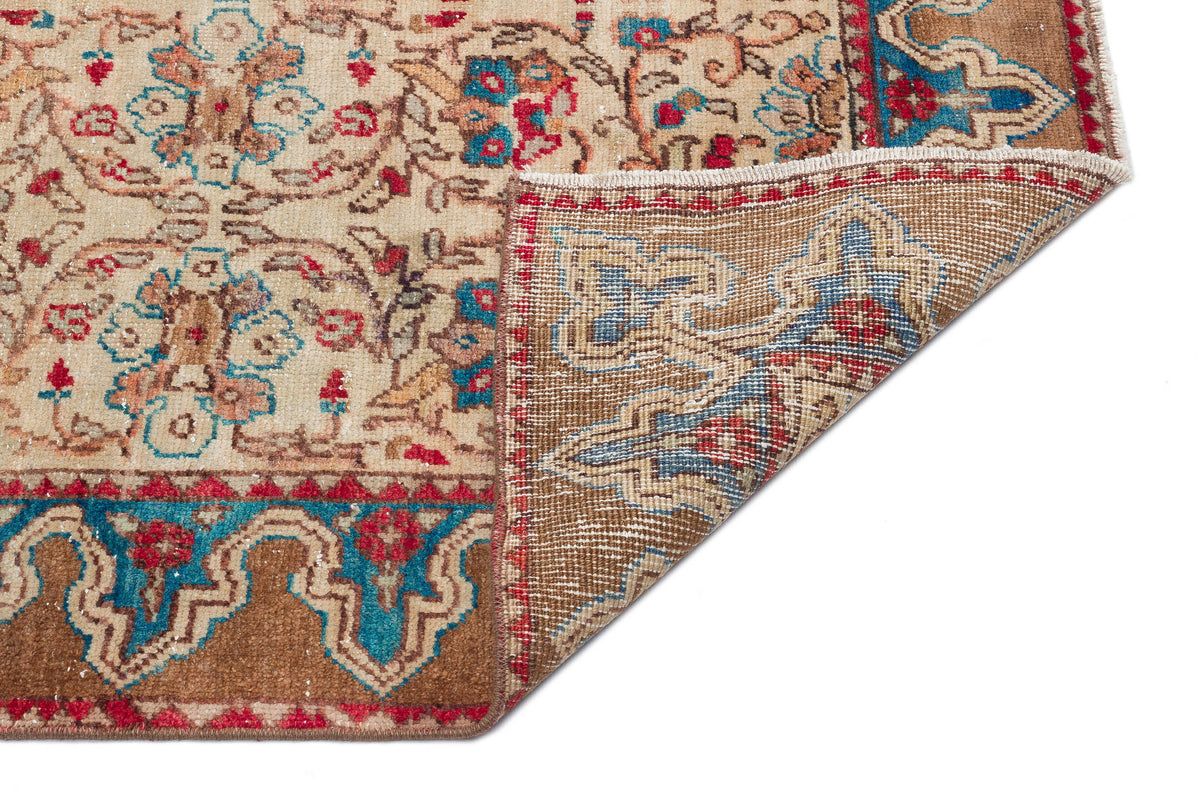 Natural Anatolium Turkish Vintage Rug 4&#39;4&#39;&#39; x 6&#39;7&#39;&#39; ft 132 x 201 cm