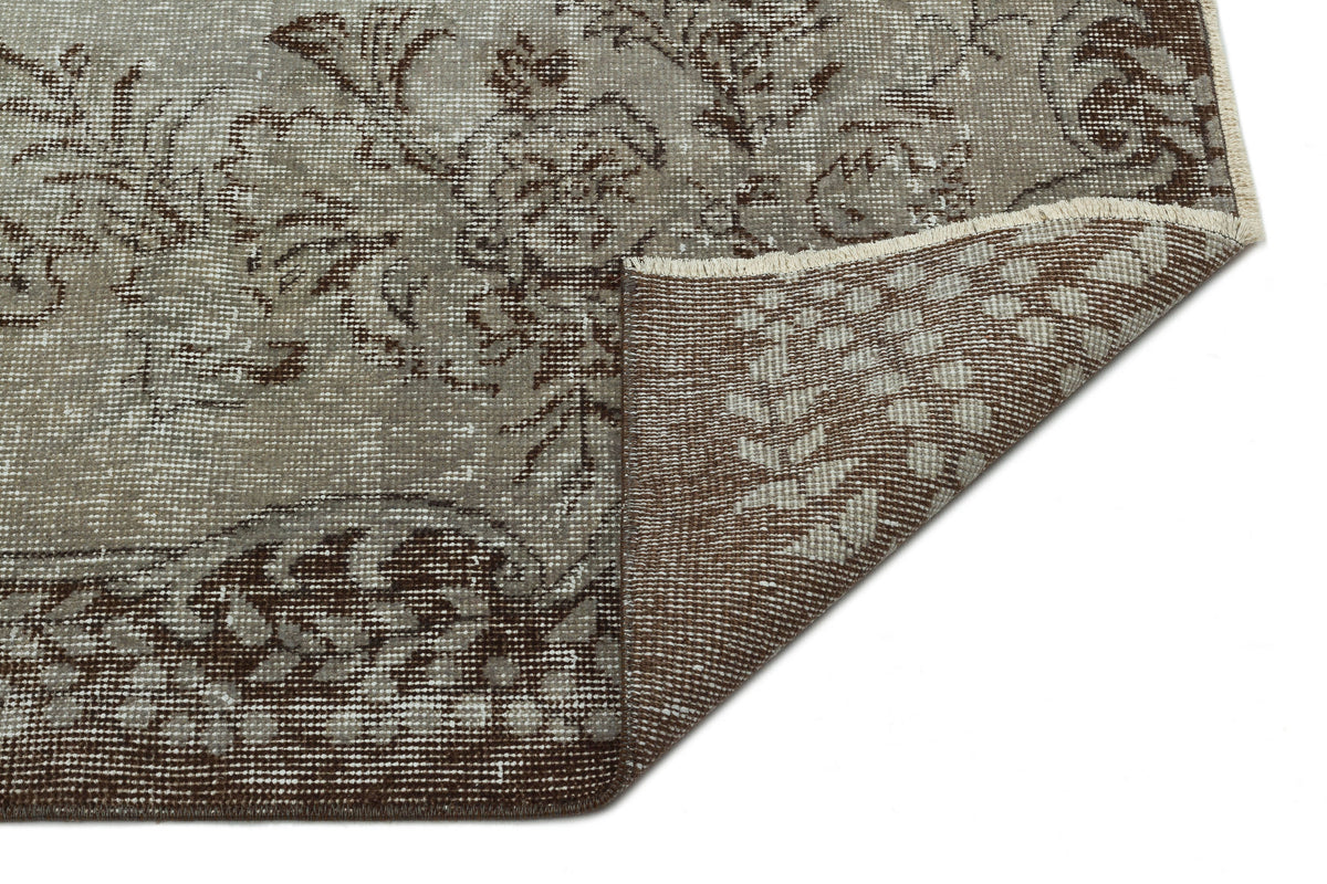 Gray Over Dyed Vintage Rug 5&#39;7&#39;&#39; x 8&#39;8&#39;&#39; ft 170 x 265 cm