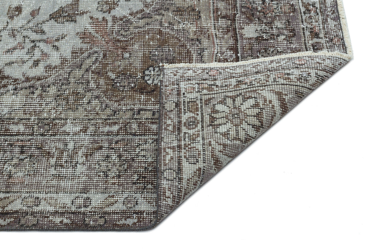 Gray Over Dyed Vintage Rug 5&#39;6&#39;&#39; x 9&#39;3&#39;&#39; ft 167 x 281 cm