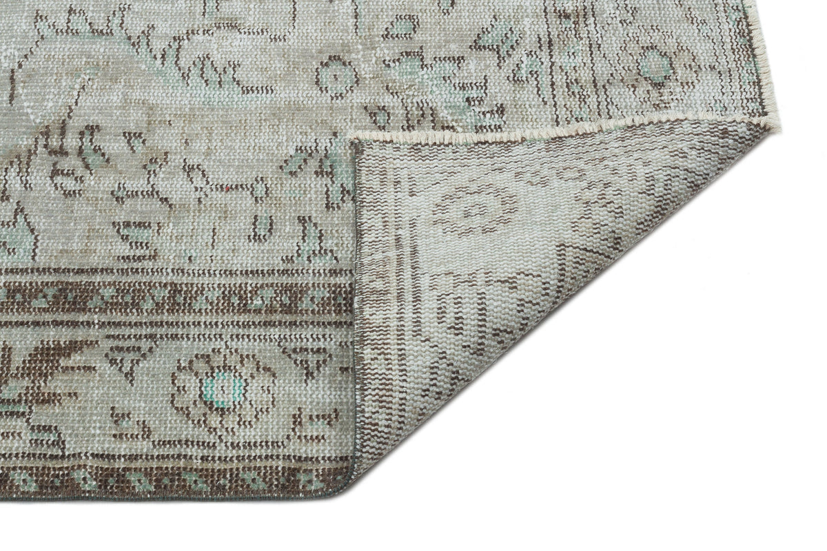 Gray Over Dyed Vintage Rug 5&#39;6&#39;&#39; x 9&#39;11&#39;&#39; ft 168 x 303 cm