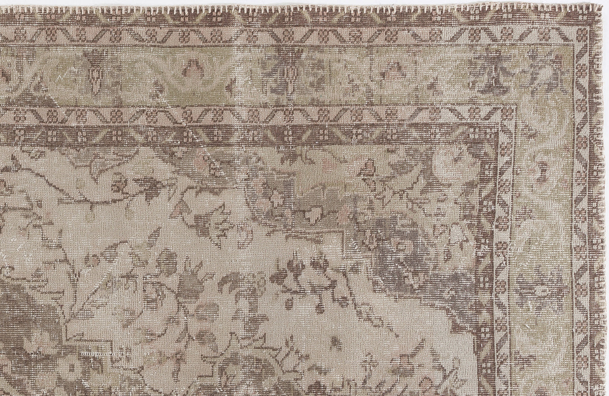 Beige Over Dyed Vintage Rug 5&#39;6&#39;&#39; x 9&#39;6&#39;&#39; ft 167 x 290 cm