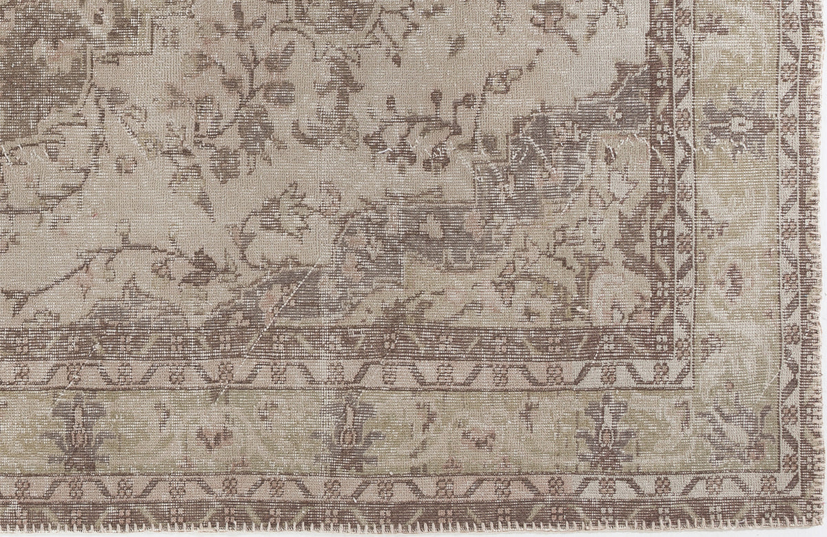 Beige Over Dyed Vintage Rug 5&#39;6&#39;&#39; x 9&#39;6&#39;&#39; ft 167 x 290 cm