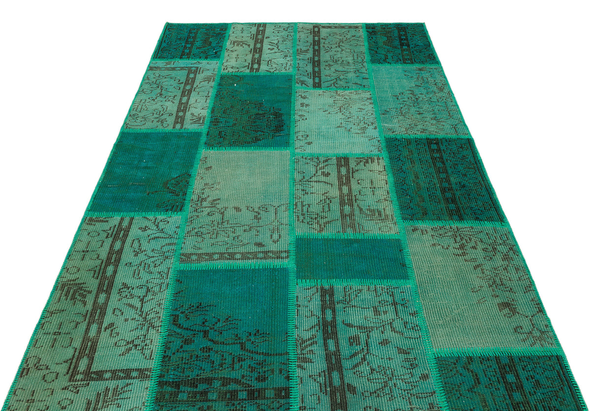 Green Over Dyed Patchwork Unique Rug 5&#39;3&#39;&#39; x 7&#39;7&#39;&#39; ft 161 x 232 cm