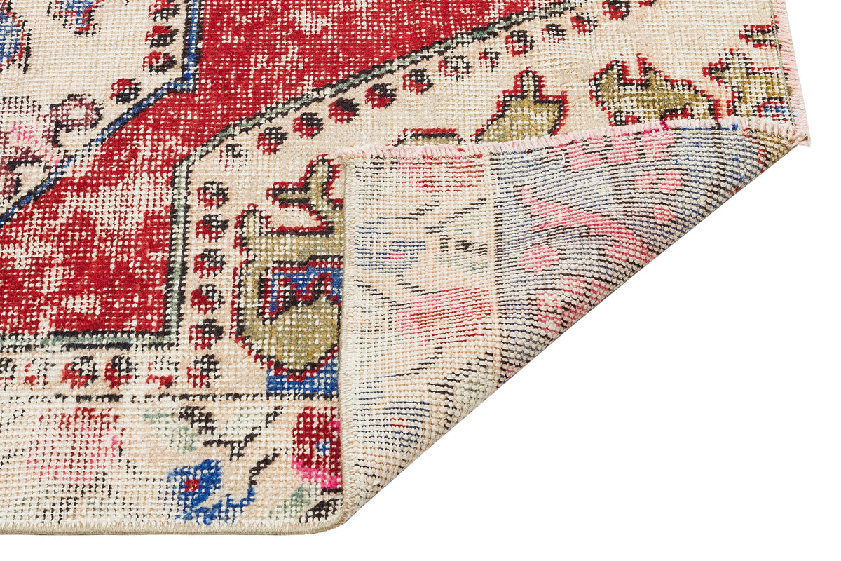 Natural Anatolium Turkish Vintage Rug 4&#39;5&#39;&#39; x 5&#39;7&#39;&#39; ft 134 x 170 cm