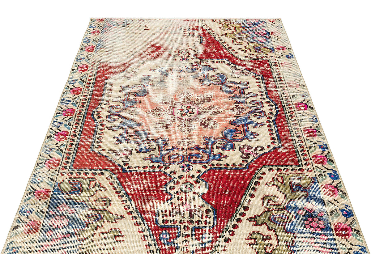 Natural Anatolium Turkish Vintage Rug 4&#39;5&#39;&#39; x 5&#39;7&#39;&#39; ft 134 x 170 cm