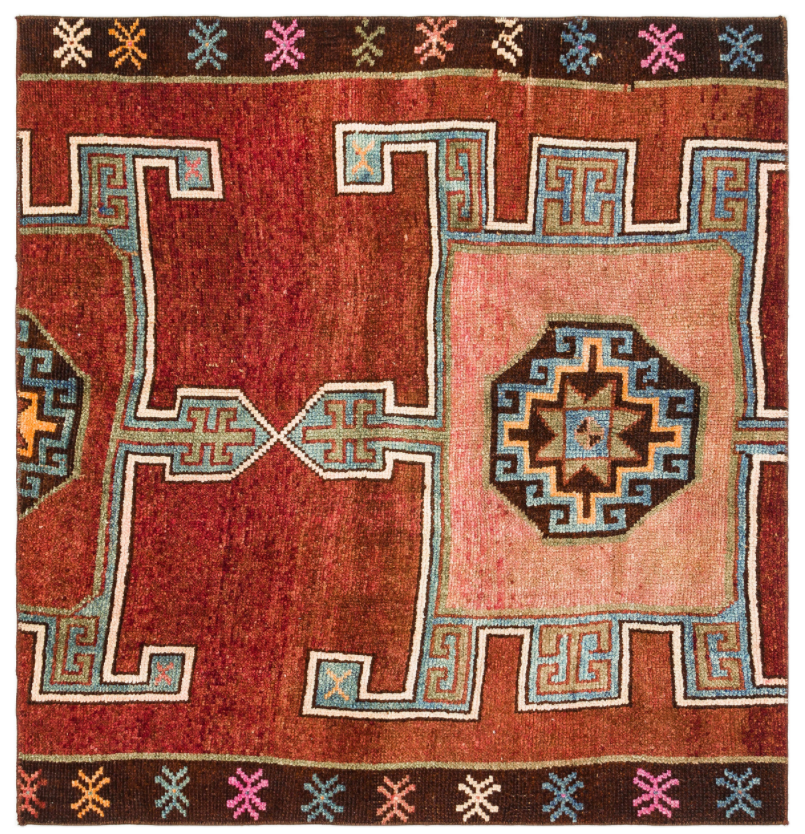 Natural Anatolium Turkish Vintage Rug 4&#39;4&#39;&#39; x 4&#39;1&#39;&#39; ft 131 x 125 cm