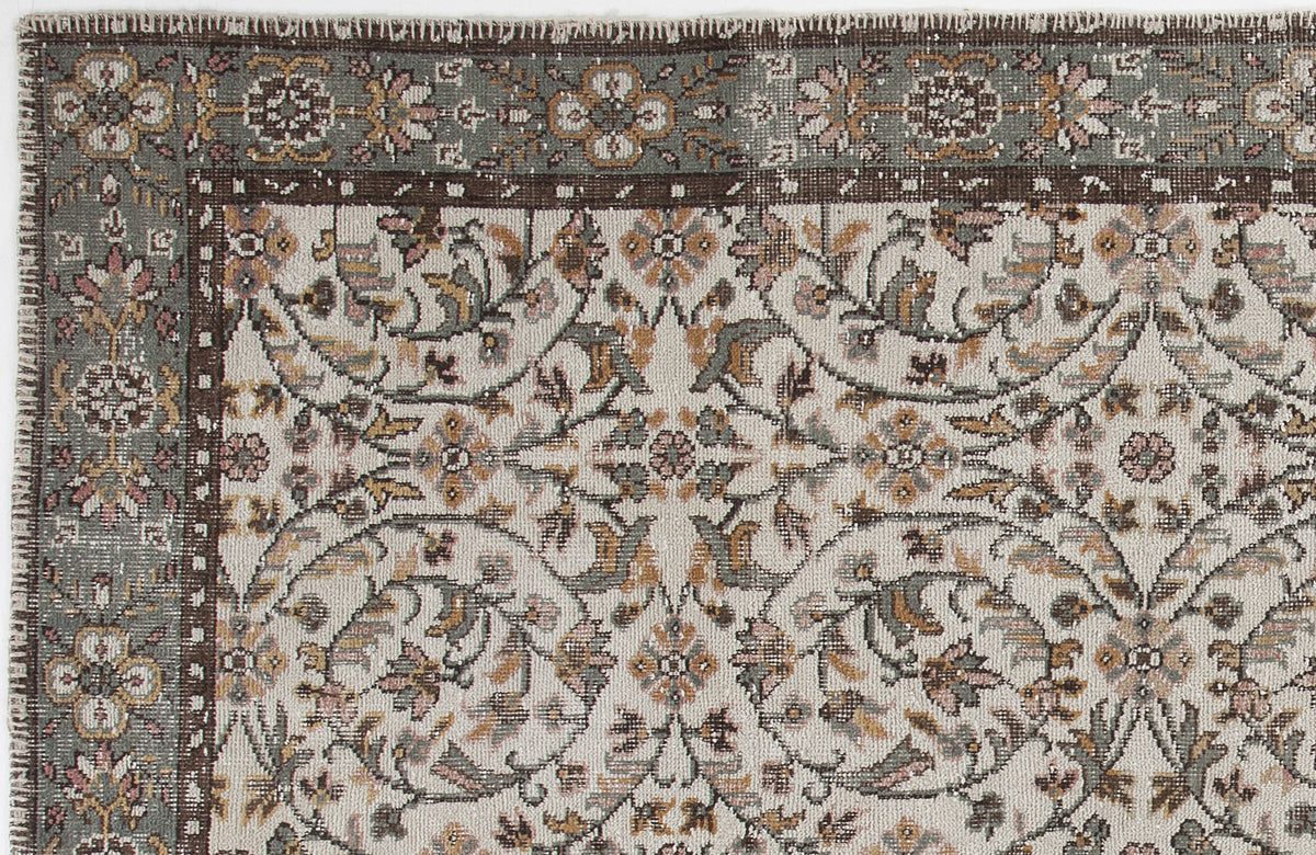 Beige Over Dyed Vintage Rug 5&#39;7&#39;&#39; x 9&#39;8&#39;&#39; ft 170 x 294 cm