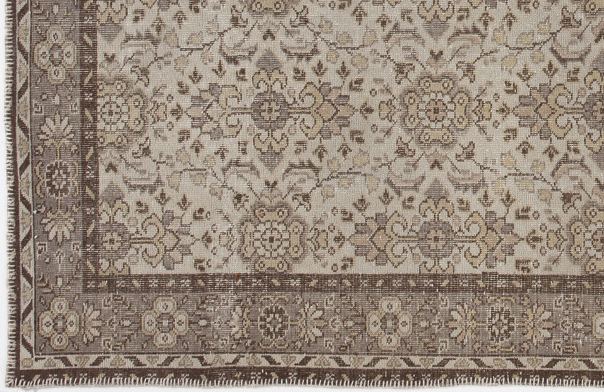 Beige Over Dyed Vintage Rug 5&#39;5&#39;&#39; x 9&#39;7&#39;&#39; ft 165 x 293 cm
