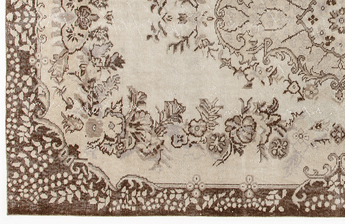 Beige Over Dyed Vintage Rug 5&#39;6&#39;&#39; x 8&#39;11&#39;&#39; ft 168 x 272 cm