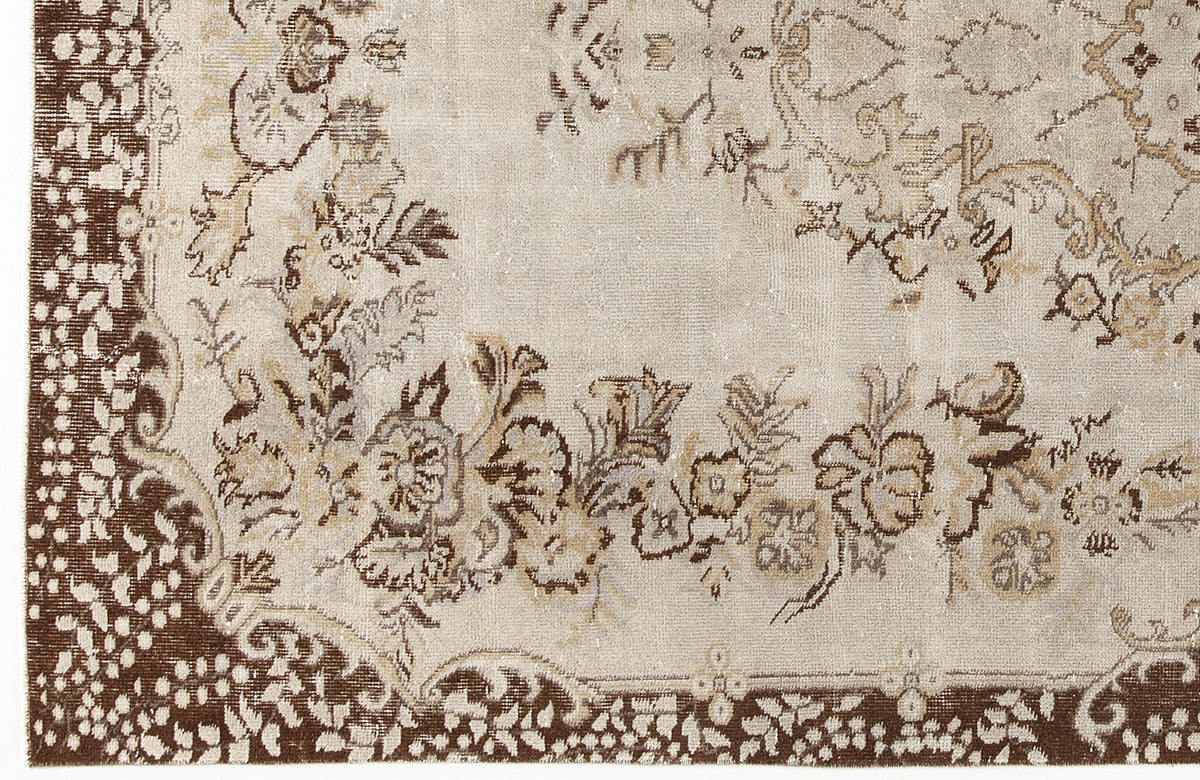 Beige Over Dyed Vintage Rug 5&#39;5&#39;&#39; x 8&#39;11&#39;&#39; ft 165 x 271 cm