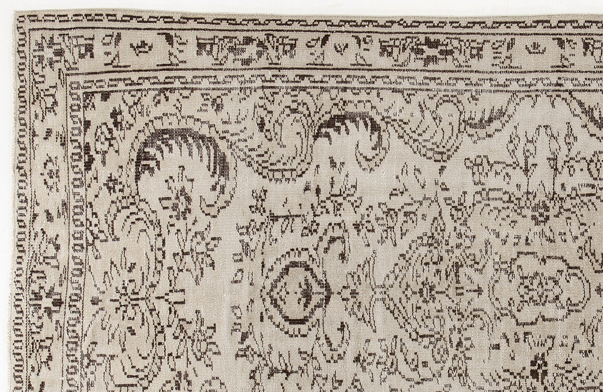 Beige Over Dyed Vintage Rug 4&#39;10&#39;&#39; x 8&#39;11&#39;&#39; ft 147 x 273 cm