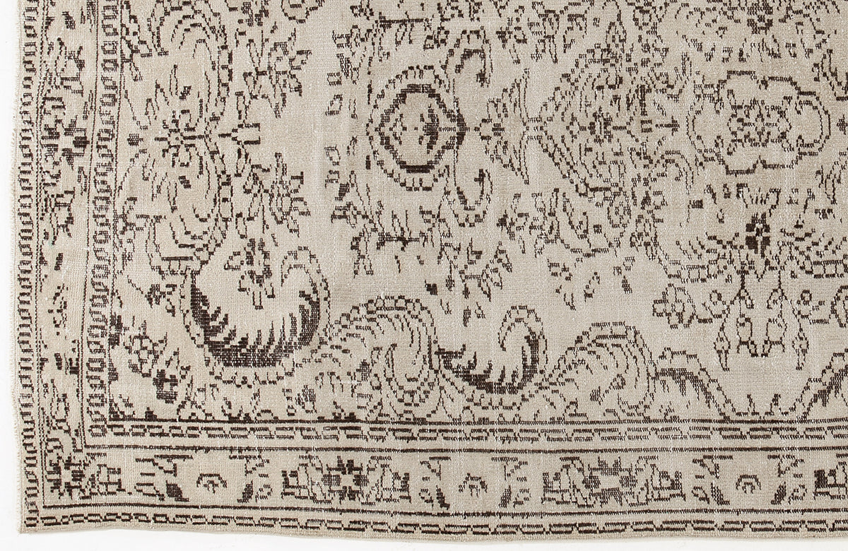 Beige Over Dyed Vintage Rug 4&#39;10&#39;&#39; x 8&#39;11&#39;&#39; ft 147 x 273 cm