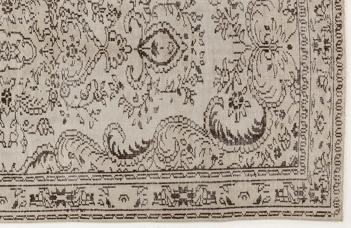 Beige Over Dyed Vintage Rug 4&#39;10&#39;&#39; x 8&#39;11&#39;&#39; ft 147 x 273 cm