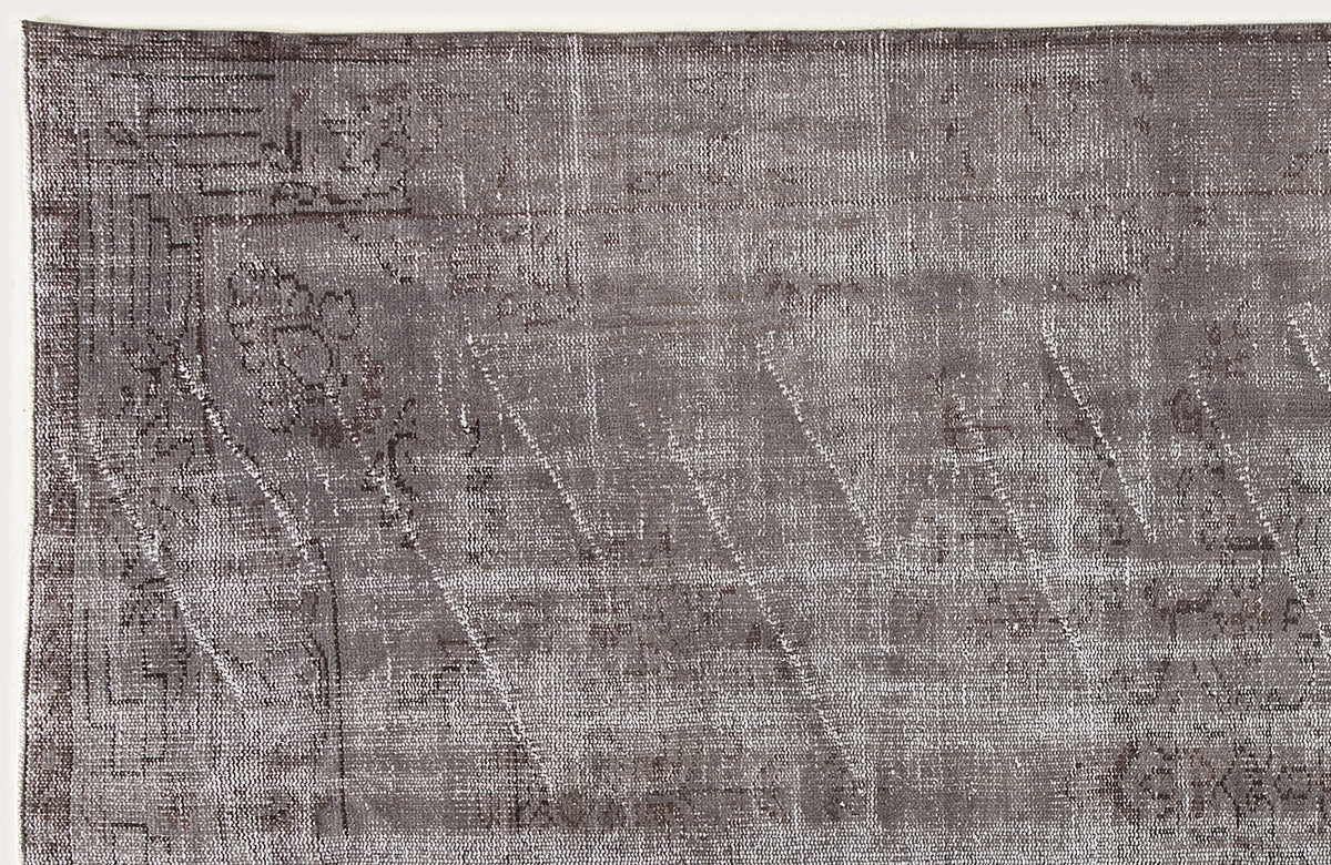 Gray Over Dyed Vintage Rug 5&#39;7&#39;&#39; x 9&#39;5&#39;&#39; ft 171 x 286 cm
