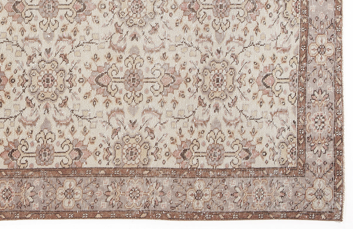 Beige Over Dyed Vintage Rug 5&#39;5&#39;&#39; x 8&#39;10&#39;&#39; ft 166 x 270 cm
