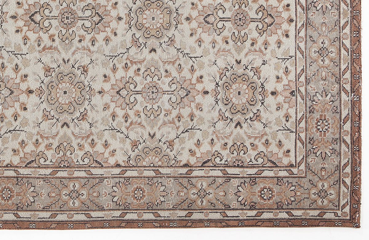 Beige Over Dyed Vintage Rug 5&#39;7&#39;&#39; x 9&#39;3&#39;&#39; ft 170 x 283 cm