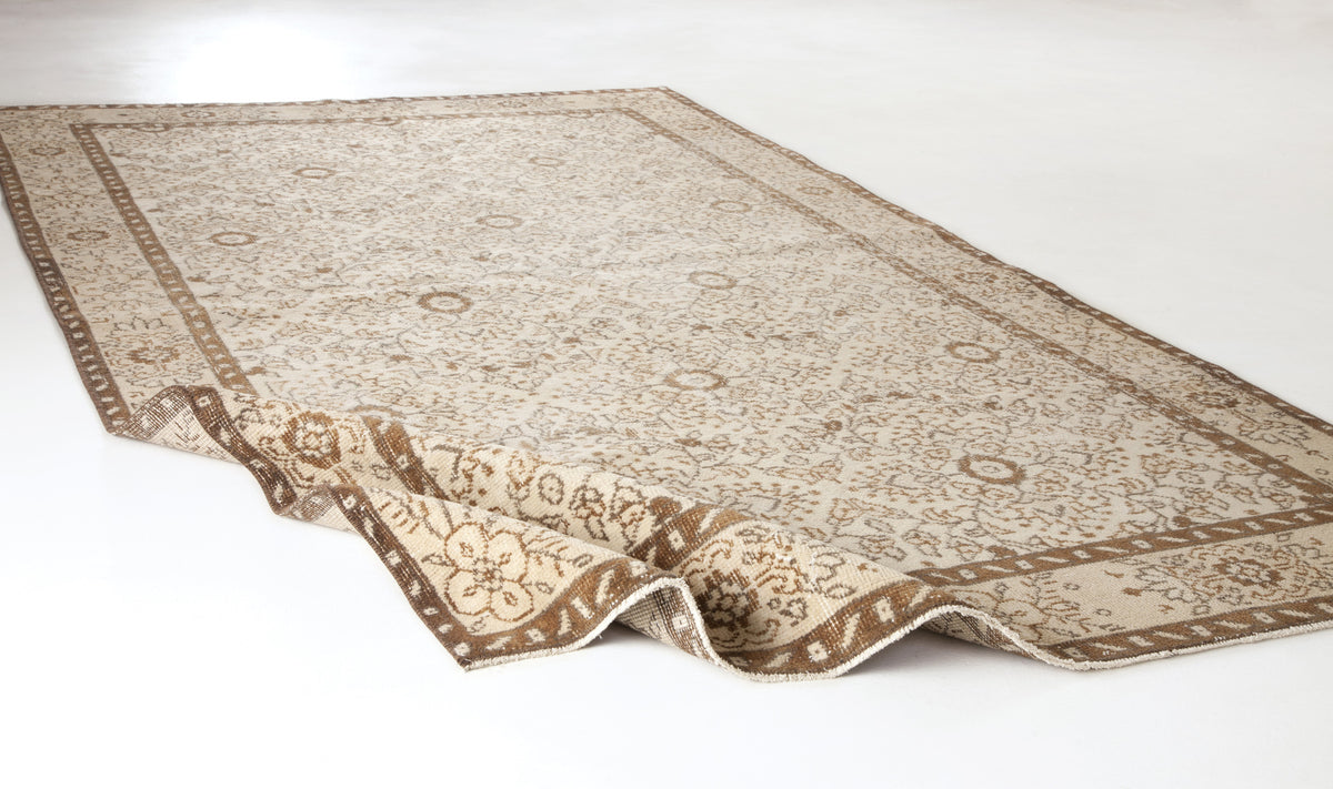 Beige Over Dyed Vintage Rug 4&#39;12&#39;&#39; x 8&#39;6&#39;&#39; ft 152 x 258 cm