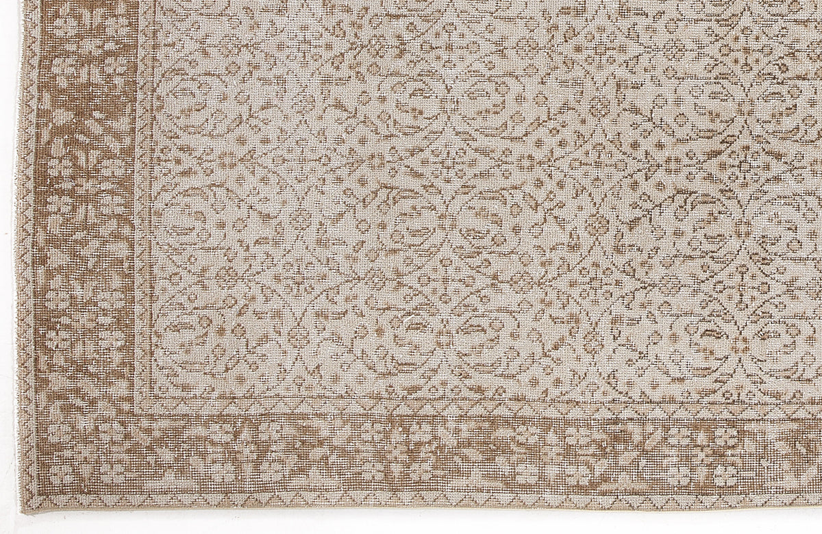 Beige Over Dyed Vintage Rug 5&#39;3&#39;&#39; x 8&#39;8&#39;&#39; ft 160 x 264 cm