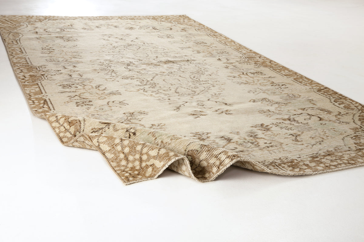 Beige Over Dyed Vintage Rug 5&#39;1&#39;&#39; x 8&#39;10&#39;&#39; ft 154 x 270 cm