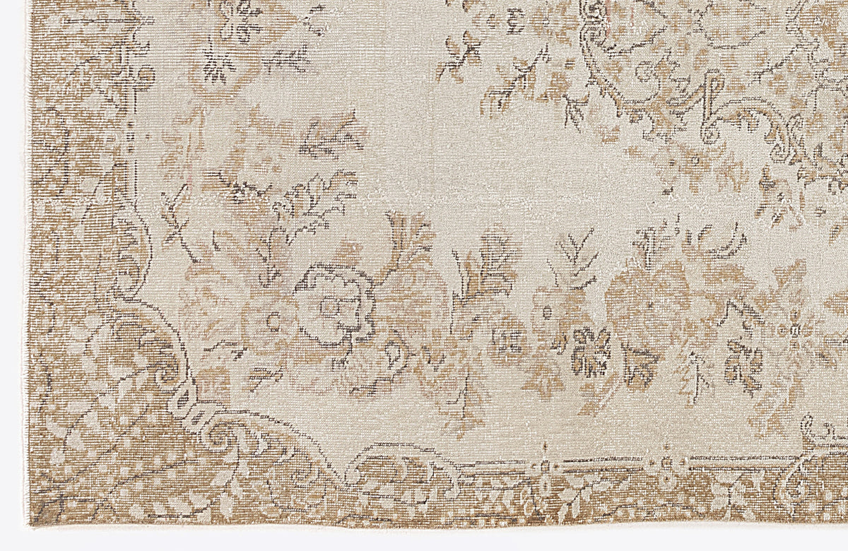 Beige Over Dyed Vintage Rug 5&#39;8&#39;&#39; x 9&#39;9&#39;&#39; ft 173 x 298 cm