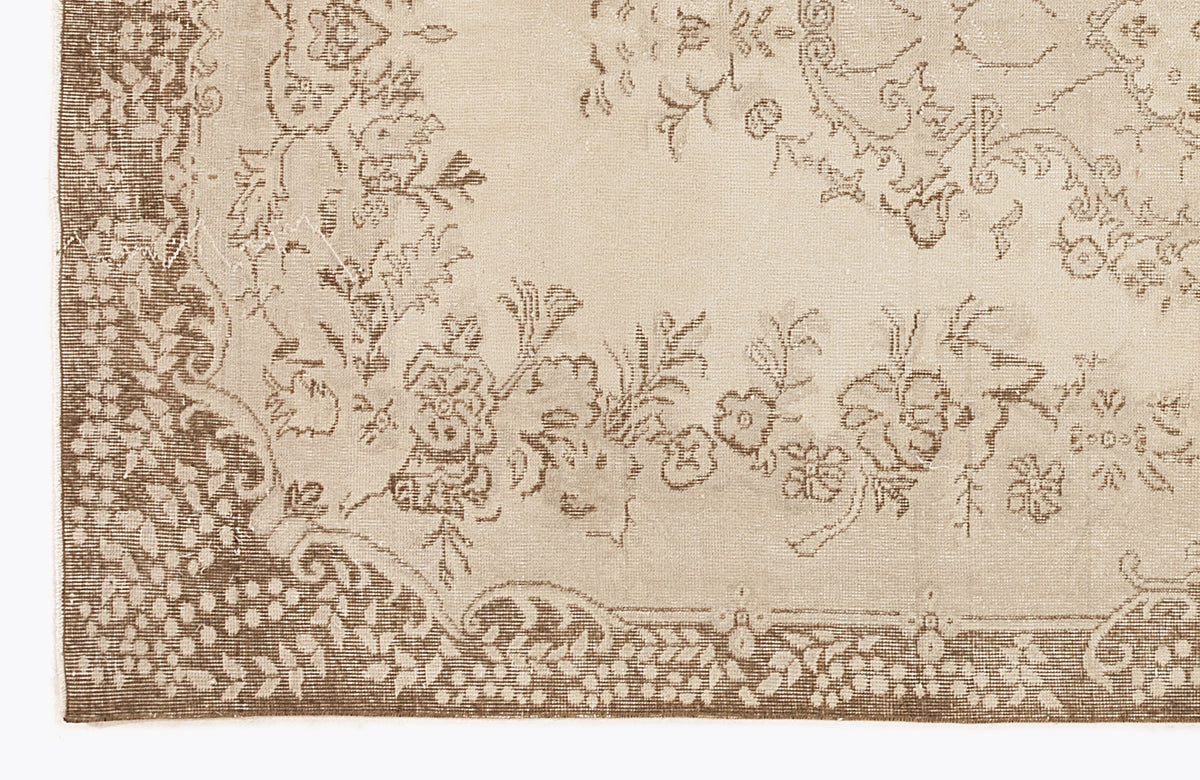 Beige Over Dyed Vintage Rug 5&#39;7&#39;&#39; x 9&#39;9&#39;&#39; ft 169 x 296 cm