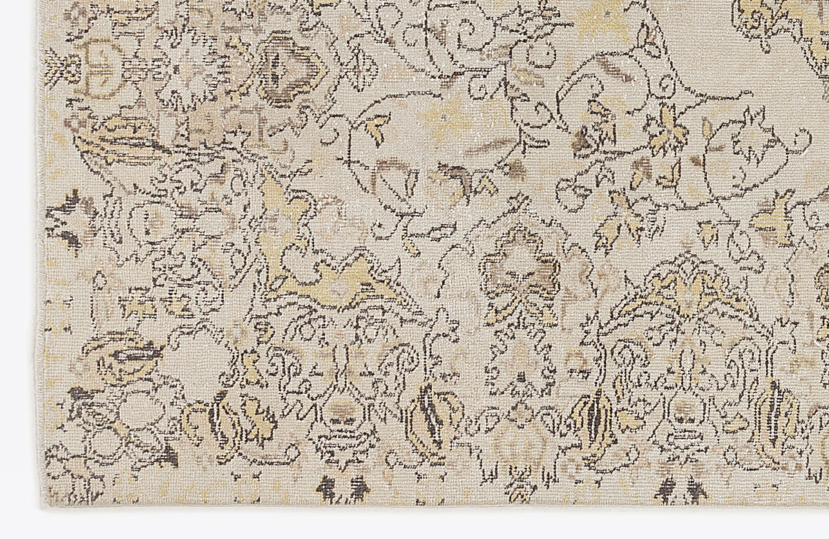 Beige Over Dyed Vintage Rug 5&#39;6&#39;&#39; x 9&#39;3&#39;&#39; ft 168 x 283 cm
