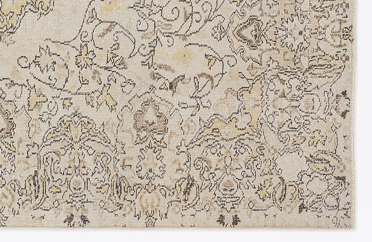 Beige Over Dyed Vintage Rug 5&#39;6&#39;&#39; x 9&#39;3&#39;&#39; ft 168 x 283 cm