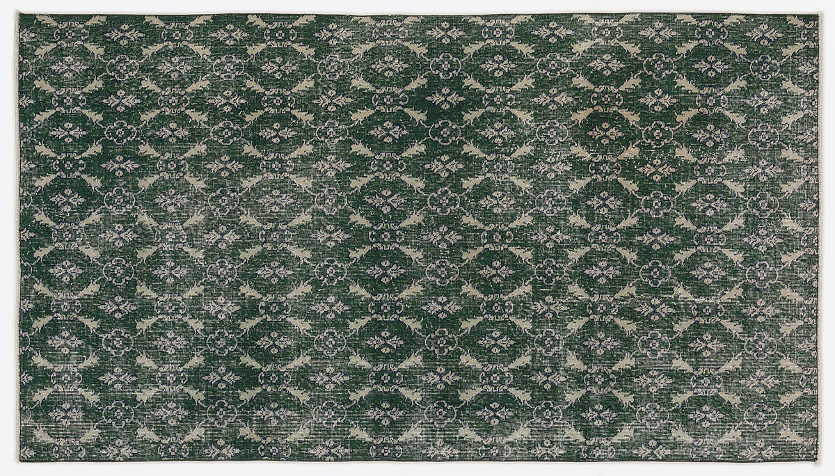 Green Over Dyed Vintage Rug 4&#39;8&#39;&#39; x 8&#39;3&#39;&#39; ft 142 x 252 cm