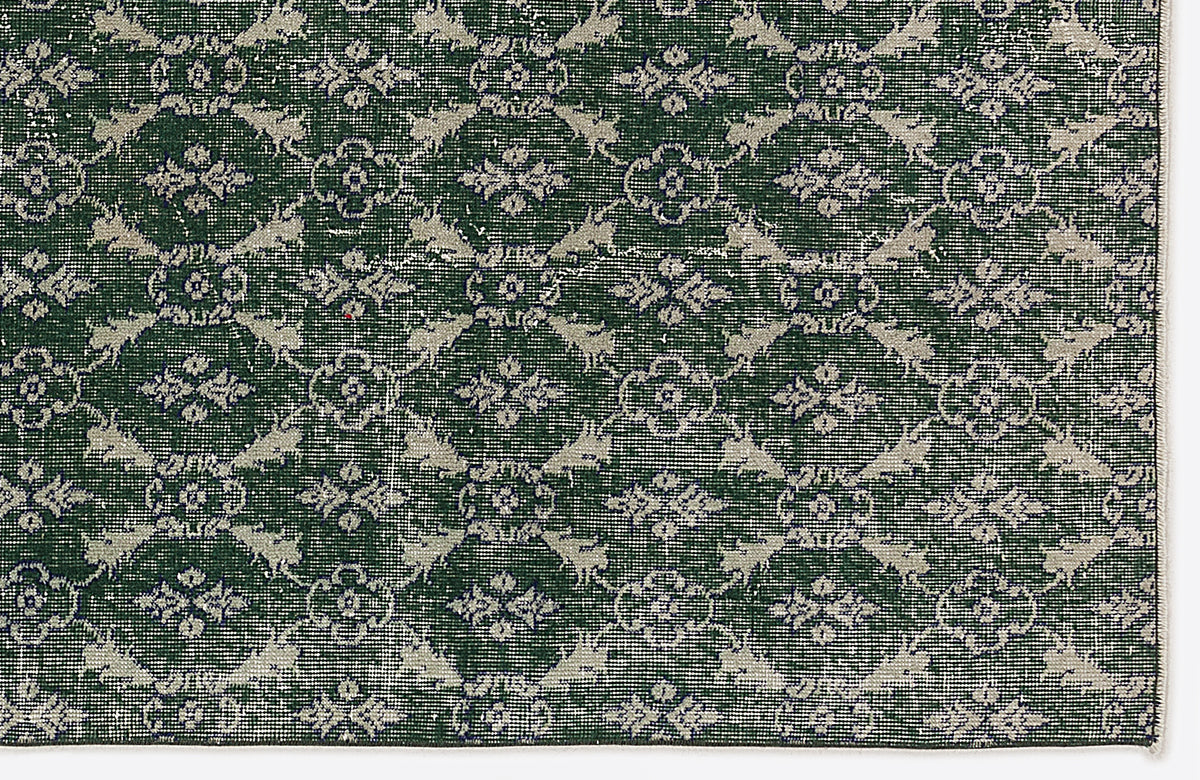 Green Over Dyed Vintage Rug 4&#39;8&#39;&#39; x 8&#39;3&#39;&#39; ft 142 x 252 cm
