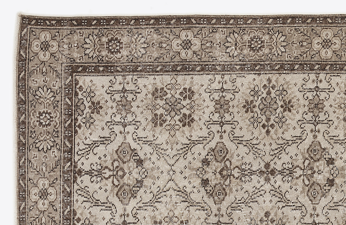 Beige Over Dyed Vintage Rug 5&#39;7&#39;&#39; x 9&#39;6&#39;&#39; ft 170 x 290 cm