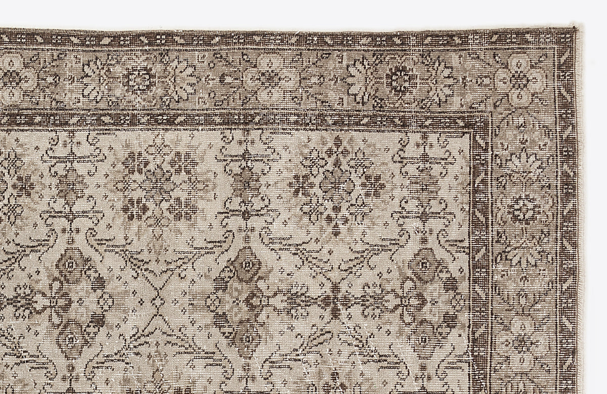 Beige Over Dyed Vintage Rug 5&#39;7&#39;&#39; x 9&#39;6&#39;&#39; ft 170 x 290 cm