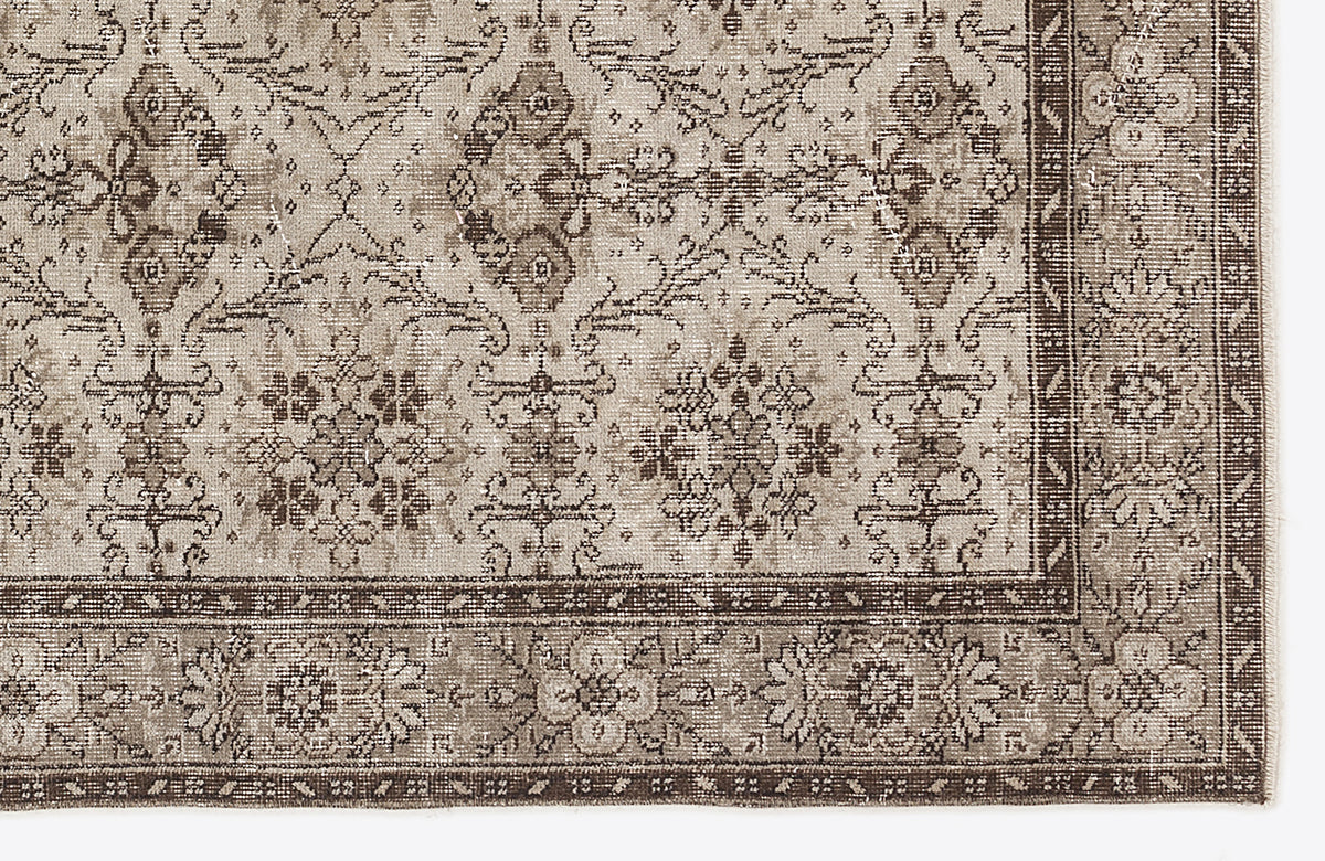 Beige Over Dyed Vintage Rug 5&#39;7&#39;&#39; x 9&#39;6&#39;&#39; ft 170 x 290 cm