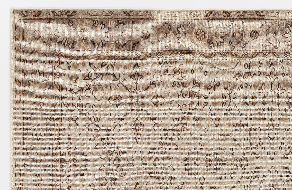 Beige Over Dyed Vintage Rug 5&#39;7&#39;&#39; x 9&#39;7&#39;&#39; ft 170 x 292 cm