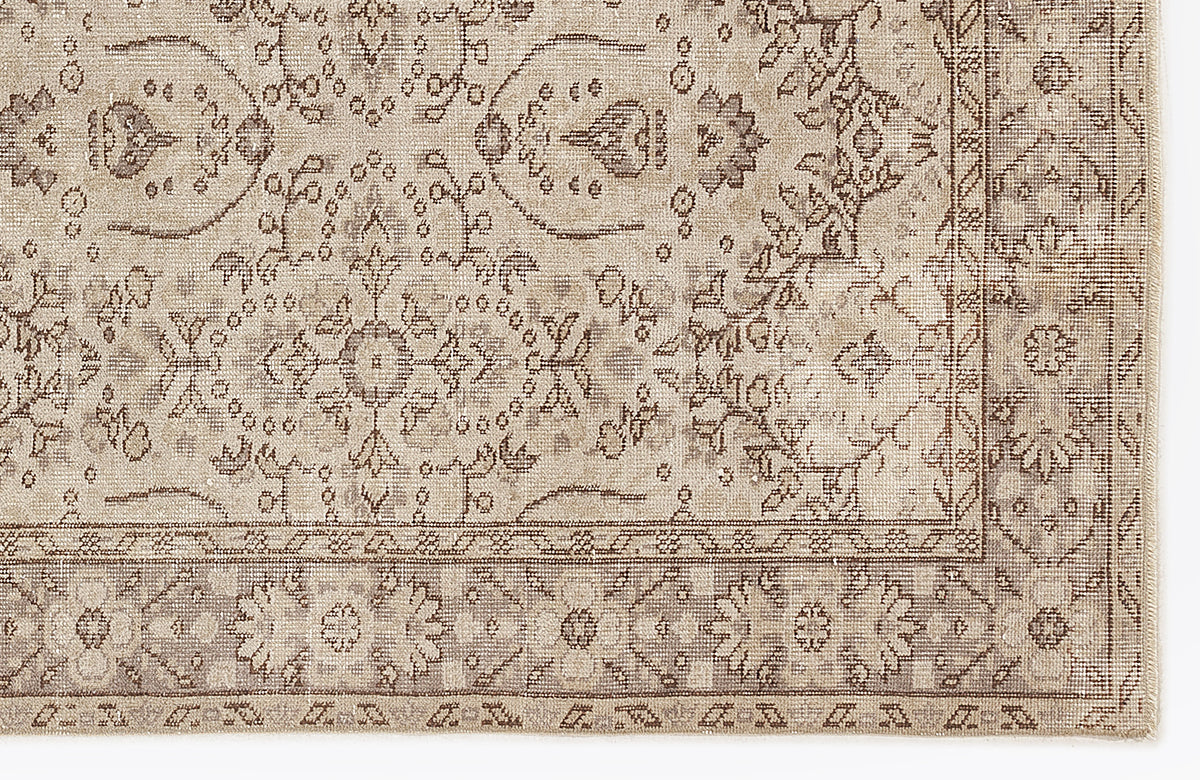 Beige Over Dyed Vintage Rug 5&#39;7&#39;&#39; x 9&#39;7&#39;&#39; ft 170 x 292 cm