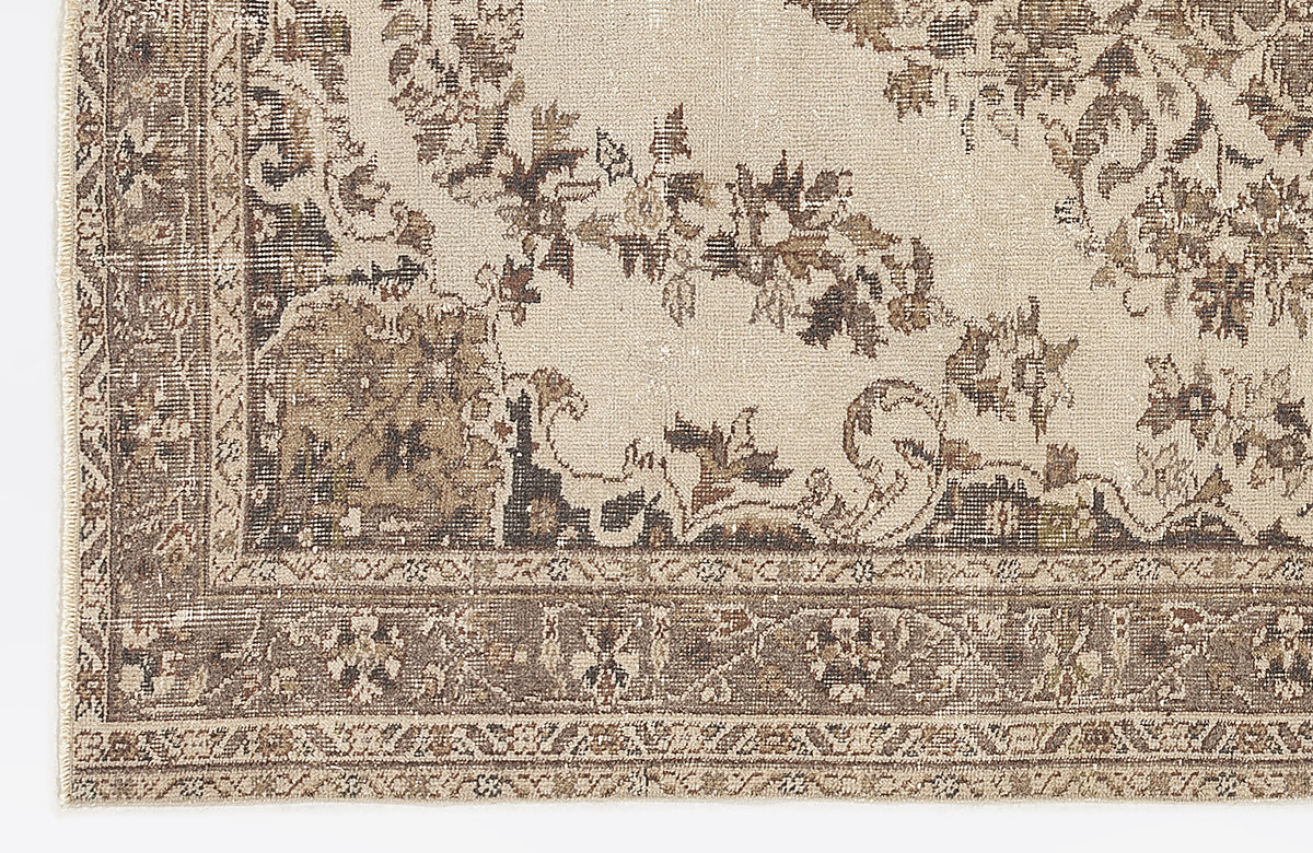 Beige Over Dyed Vintage Rug 5&#39;5&#39;&#39; x 8&#39;9&#39;&#39; ft 165 x 266 cm