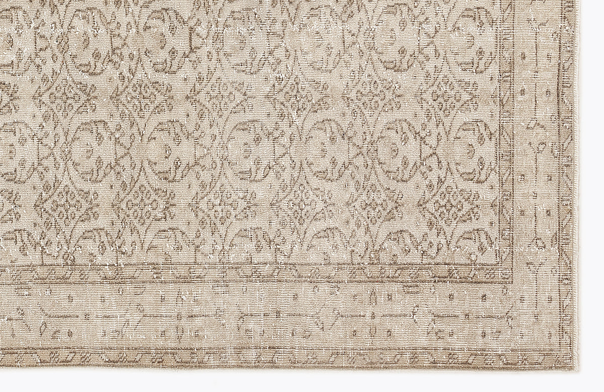 Beige Over Dyed Vintage Rug 5&#39;5&#39;&#39; x 9&#39;2&#39;&#39; ft 165 x 280 cm