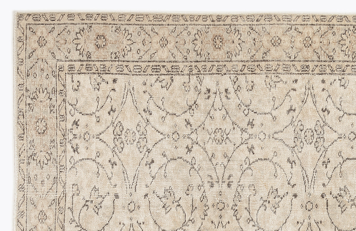 Beige Over Dyed Vintage Rug 5&#39;7&#39;&#39; x 9&#39;1&#39;&#39; ft 171 x 278 cm