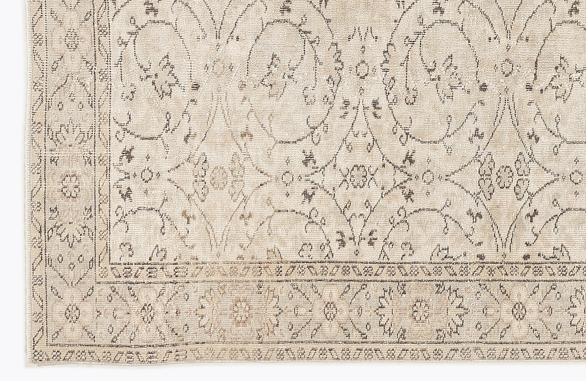 Beige Over Dyed Vintage Rug 5&#39;7&#39;&#39; x 9&#39;1&#39;&#39; ft 171 x 278 cm