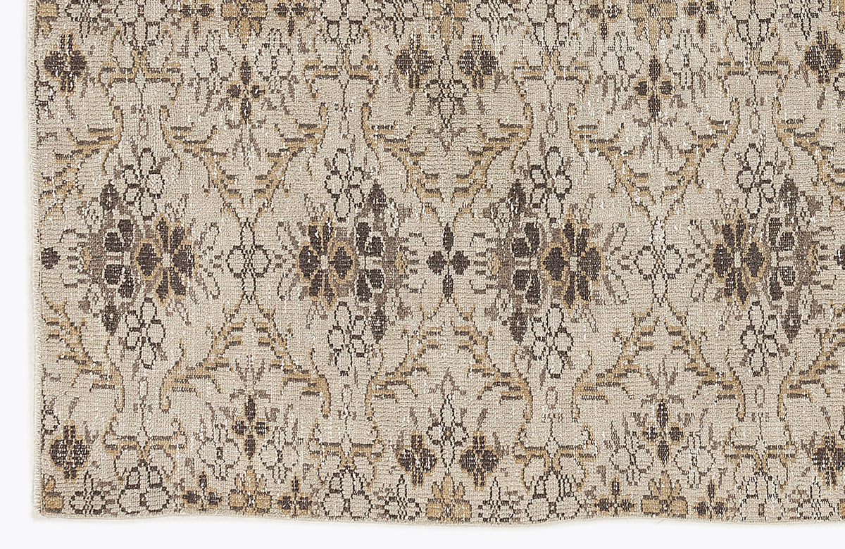 Beige Over Dyed Vintage Rug 5&#39;5&#39;&#39; x 9&#39;0&#39;&#39; ft 164 x 275 cm