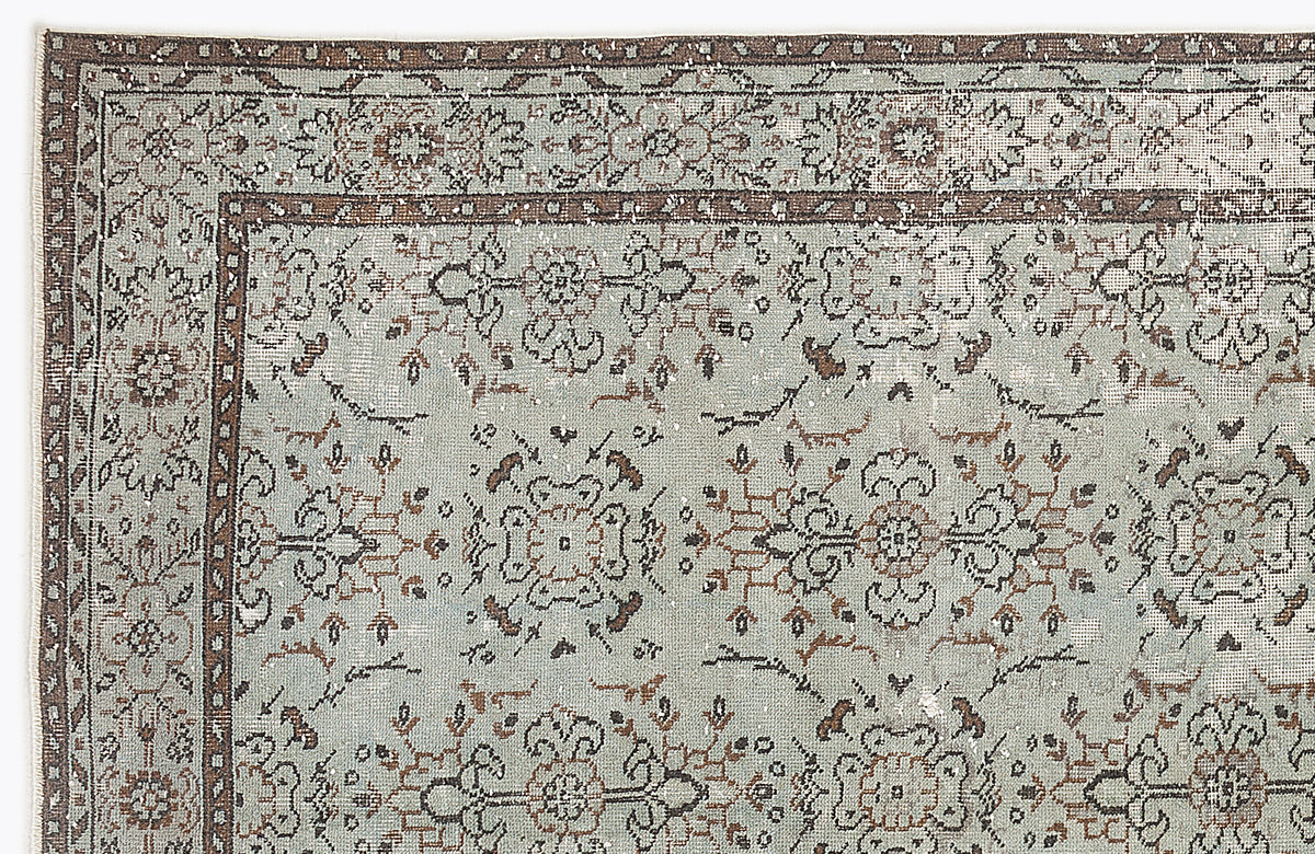 Green Over Dyed Vintage Rug 5&#39;6&#39;&#39; x 9&#39;10&#39;&#39; ft 168 x 300 cm