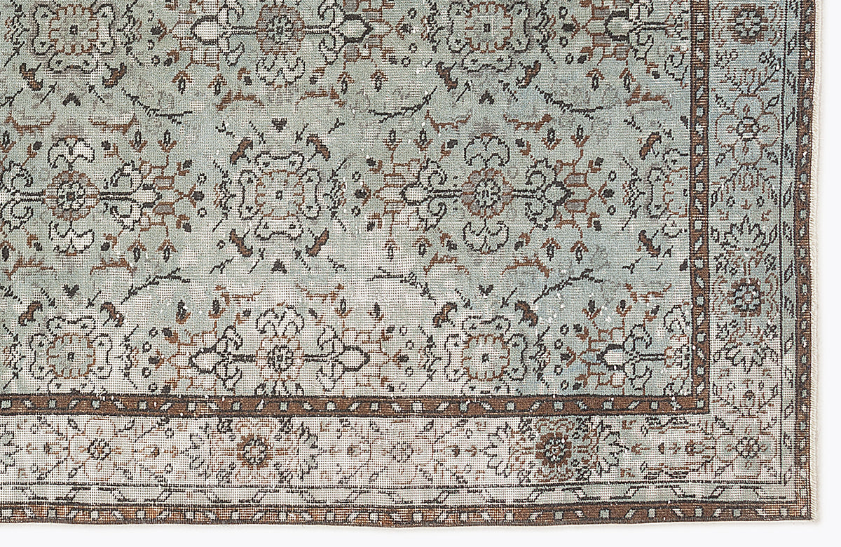 Green Over Dyed Vintage Rug 5&#39;6&#39;&#39; x 9&#39;10&#39;&#39; ft 168 x 300 cm