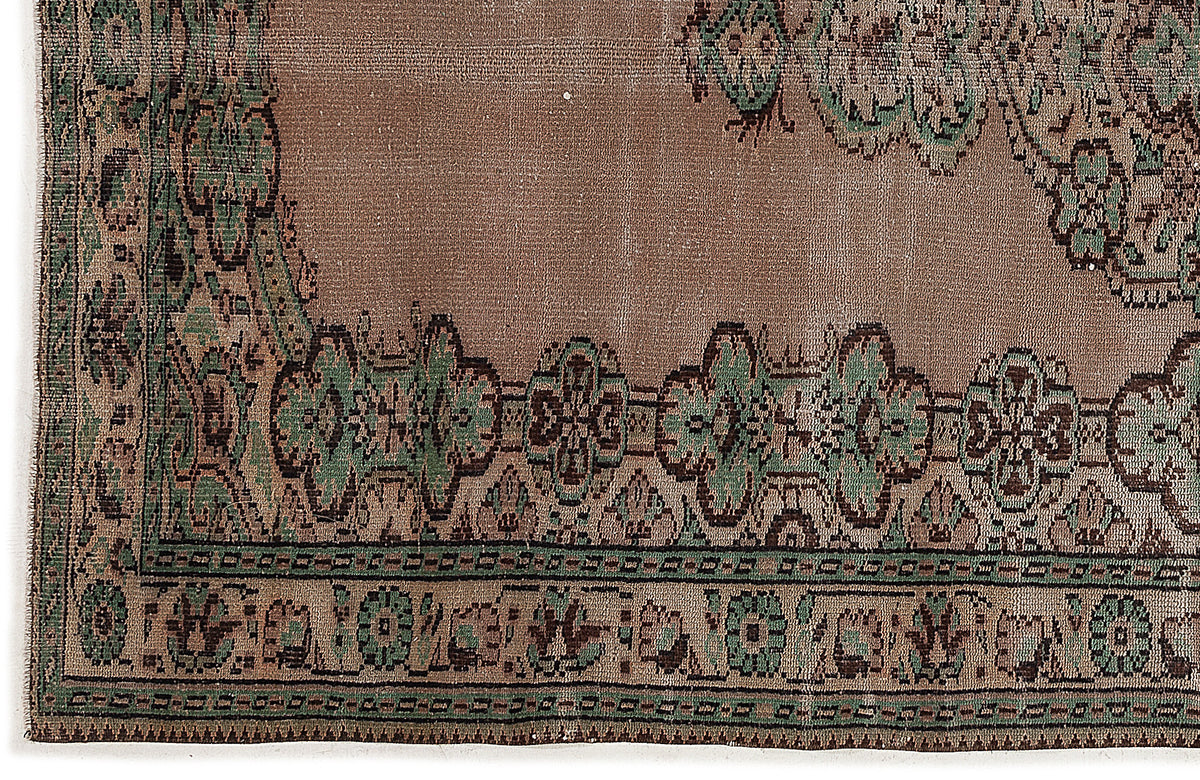 Naturel Over Dyed Vintage Rug 5&#39;9&#39;&#39; x 9&#39;2&#39;&#39; ft 175 x 280 cm