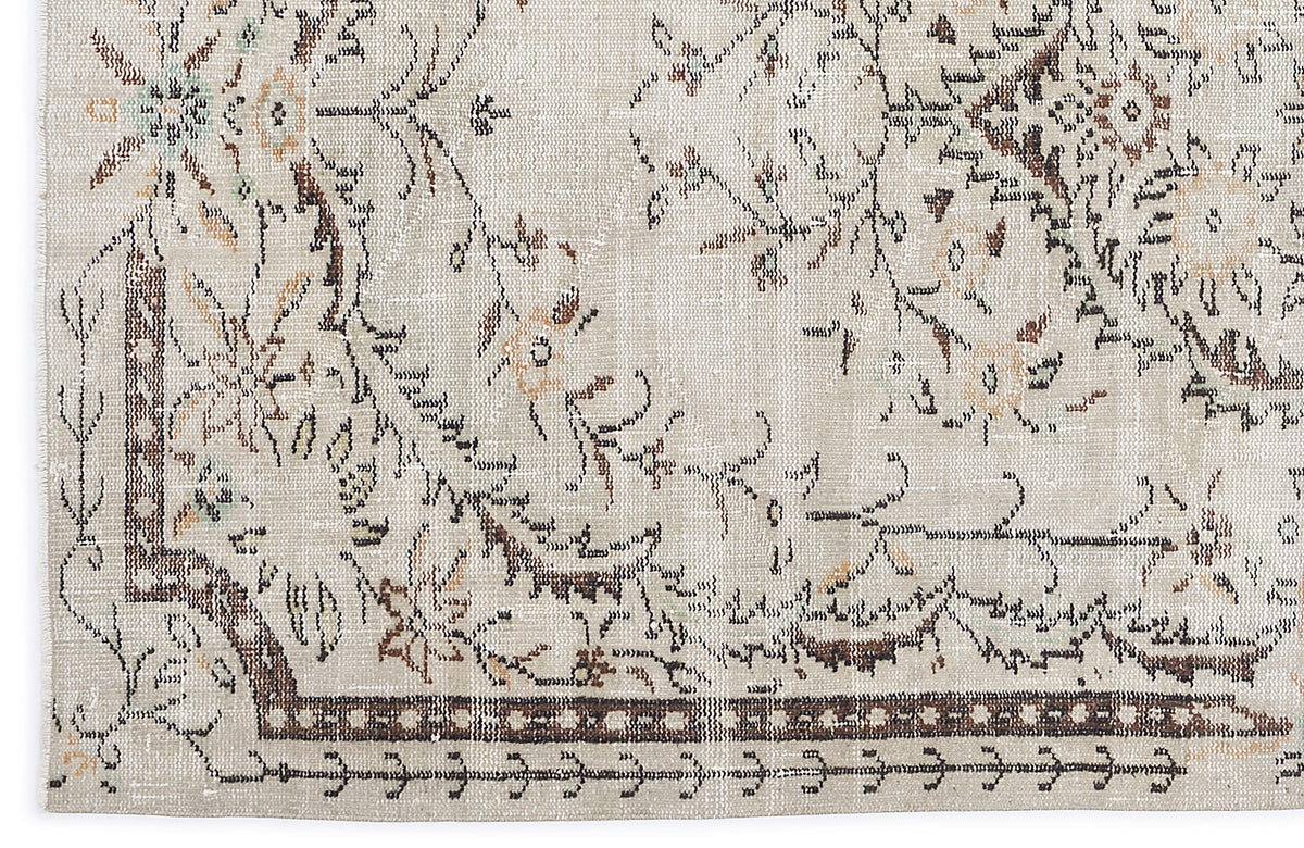Beige Over Dyed Vintage Rug 5&#39;3&#39;&#39; x 9&#39;0&#39;&#39; ft 159 x 275 cm