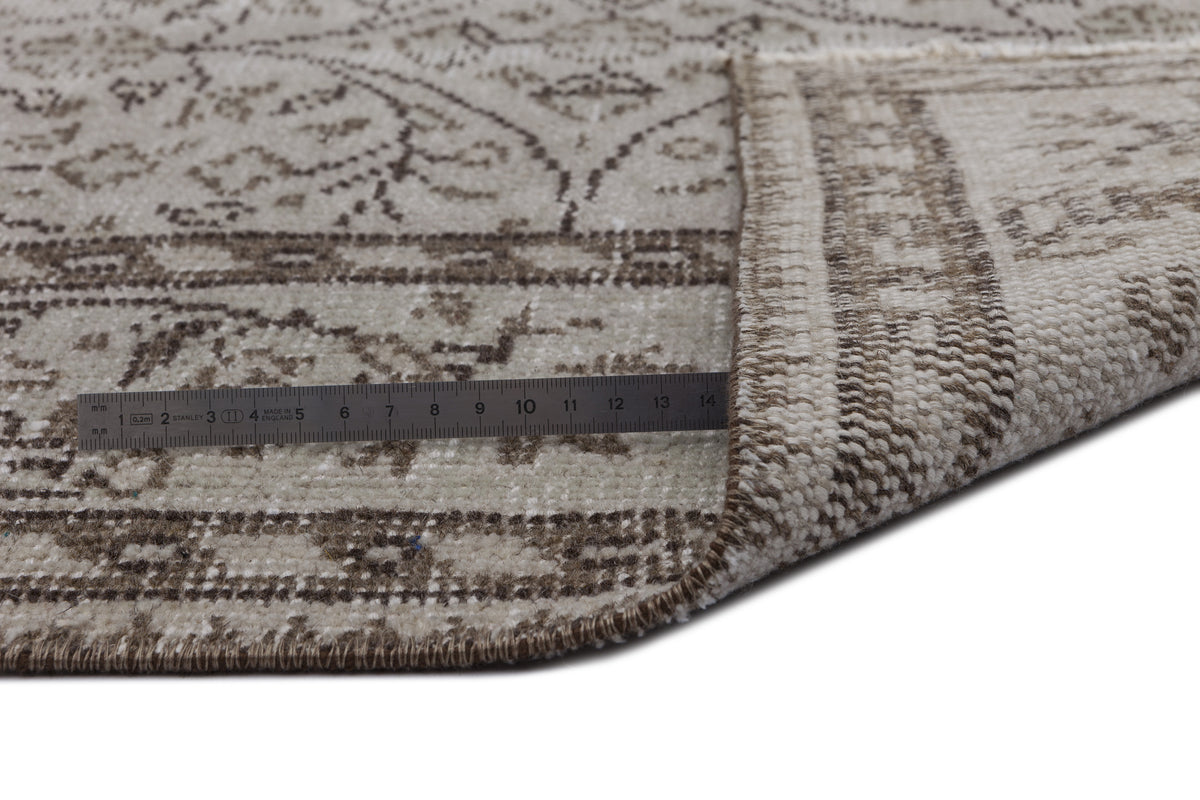 Beige Over Dyed Vintage Rug 5&#39;10&#39;&#39; x 9&#39;2&#39;&#39; ft 177 x 280 cm