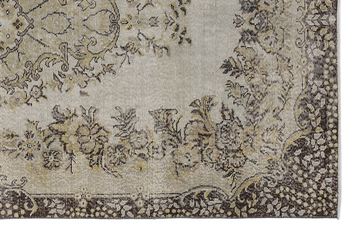 Beige Over Dyed Vintage Rug 5&#39;5&#39;&#39; x 9&#39;5&#39;&#39; ft 165 x 286 cm