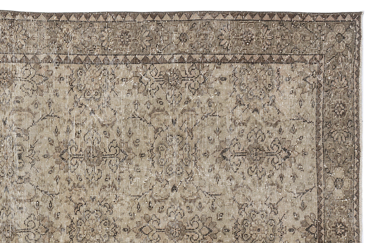 Beige Over Dyed Vintage Rug 5&#39;7&#39;&#39; x 9&#39;5&#39;&#39; ft 169 x 288 cm