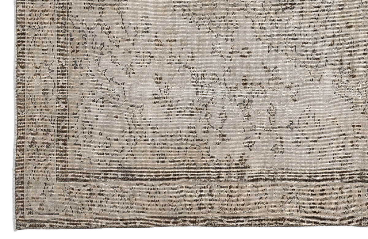 Beige Over Dyed Vintage Rug 5&#39;6&#39;&#39; x 9&#39;1&#39;&#39; ft 168 x 276 cm