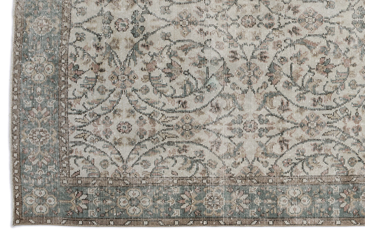 Beige Over Dyed Vintage Rug 5&#39;6&#39;&#39; x 9&#39;10&#39;&#39; ft 167 x 300 cm